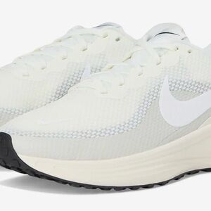 Nike Women's Shoes—Size 7.5